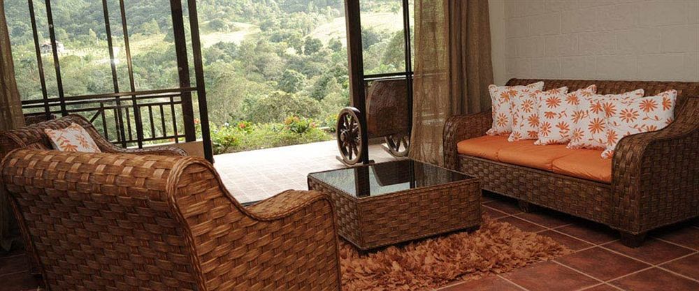 Hotel Rancho La Aurora คาราวากวา ภายนอก รูปภาพ