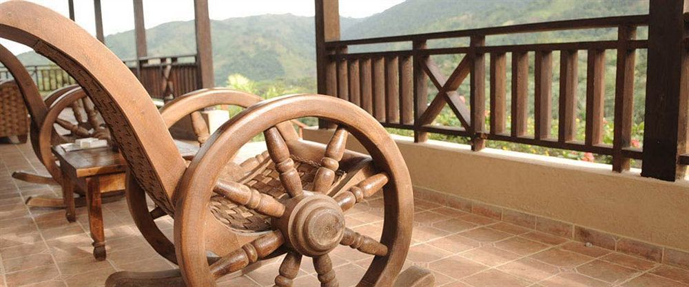 Hotel Rancho La Aurora คาราวากวา ภายนอก รูปภาพ