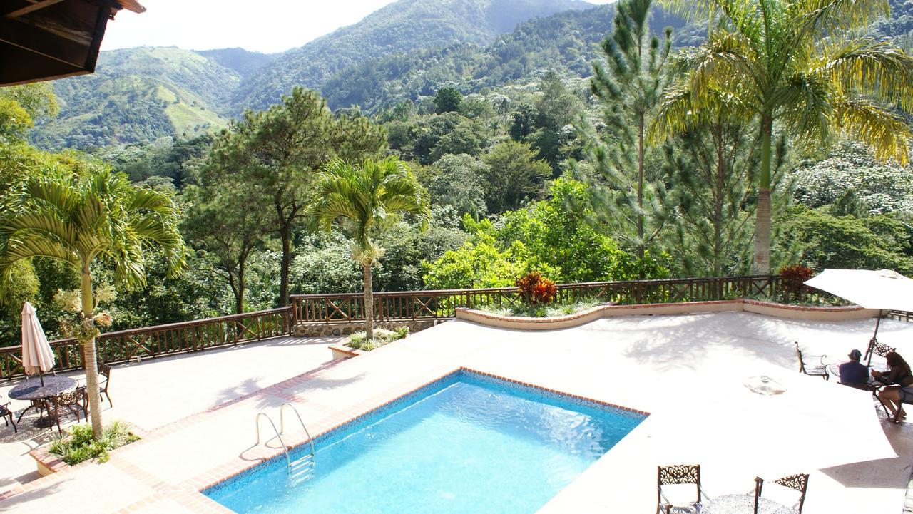 Hotel Rancho La Aurora คาราวากวา ภายนอก รูปภาพ