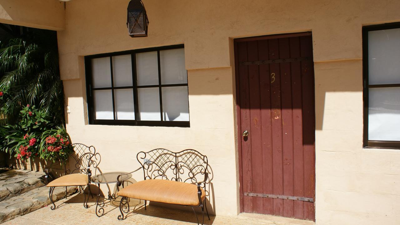 Hotel Rancho La Aurora คาราวากวา ภายนอก รูปภาพ